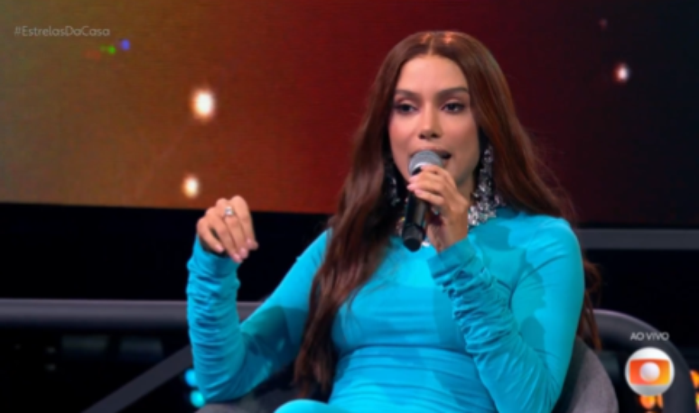 Anitta dá bronca ao vivo no 'Estrelas da Casa' ao ser interrompida com aplausos