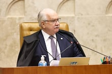 Flávio cobrou Vorcaro por repasses a Dark Horse e Eduardo operava recursos nos EUA, diz PF