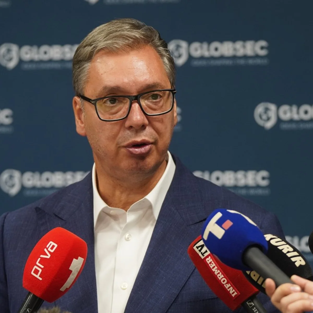 Presidente da Sérvia dissolve Parlamento e convoca eleições antecipadas