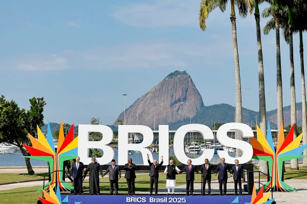 Lula desfalca cúpula dos Brics com Putin e Xi Jinping na Índia