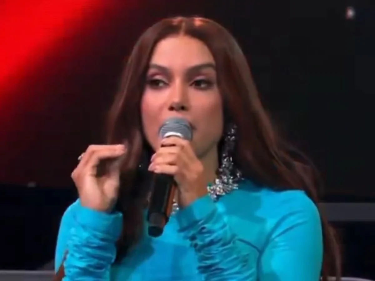 Anitta dá esporro ao vivo em produção do Estrelas da Casa na TV Globo