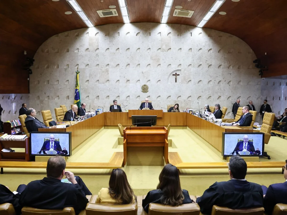 Brasília em Chamas (por Antônio Carlos de Medeiros)