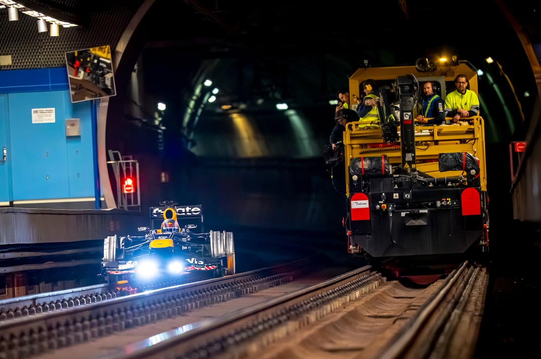 O novo Mercedes-AMG CLE 646 Spezialanfertigung é um monstro focado em pista de 475 kW