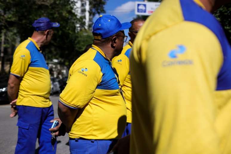 Funcionários dos Correios entram em greve em todo o país por tempo indeterminado