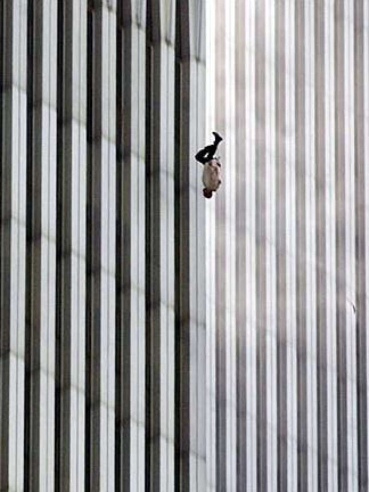'Falling Man': saga para descobrir identidade de homem em fotografia símbolo do 11 de setembro irritou família e envolveu vários veículos