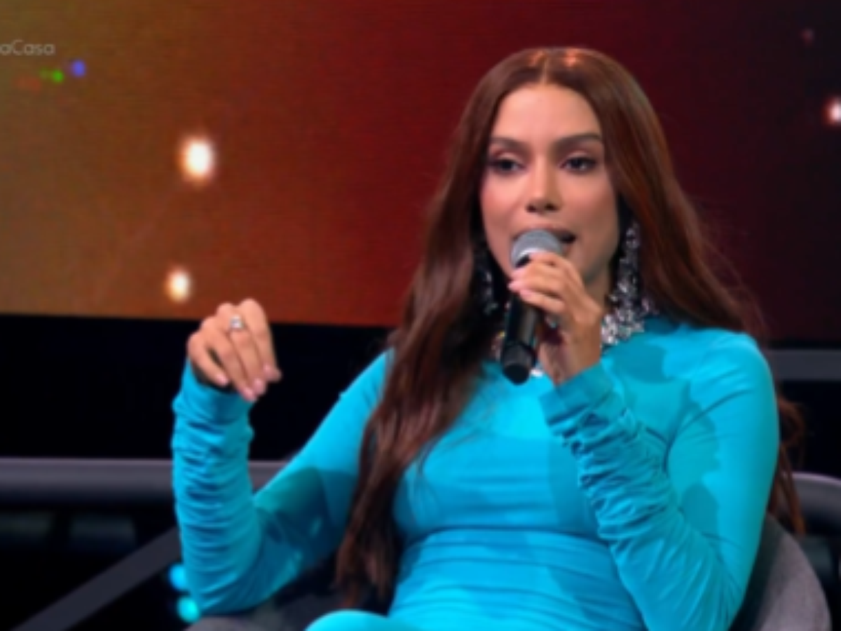 Anitta dá bronca ao vivo no 'Estrelas da Casa' ao ser interrompida com aplausos