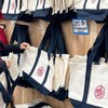Tote bag da rede americana Trader Joe's viralizou mundialmente - Reprodução | Instagram @sam_uel_o_blanca