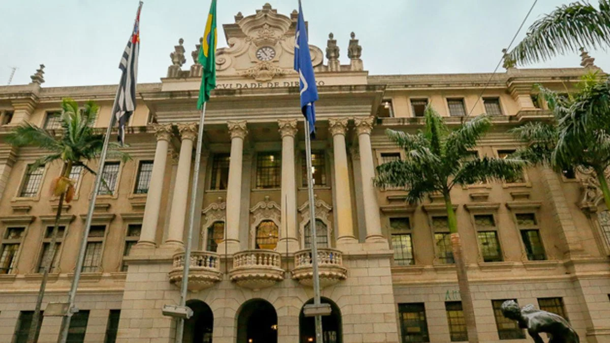 STF não pode se curvar a paixões políticas, diz Faculdade de Direito da USP