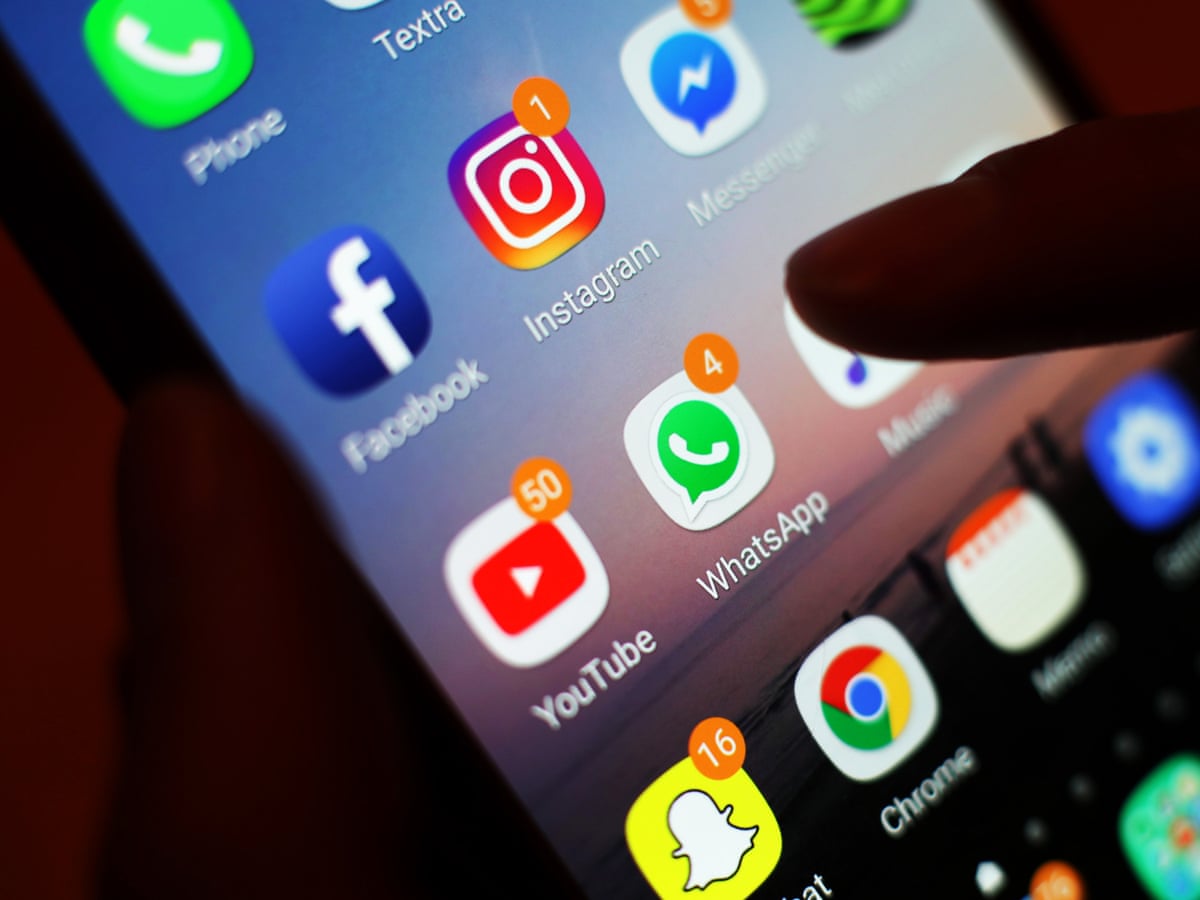 O chefe do Instagram diz que os usuários ficarão 'sobrecarregados' com conteúdo de marcas em um mundo sem algoritmos