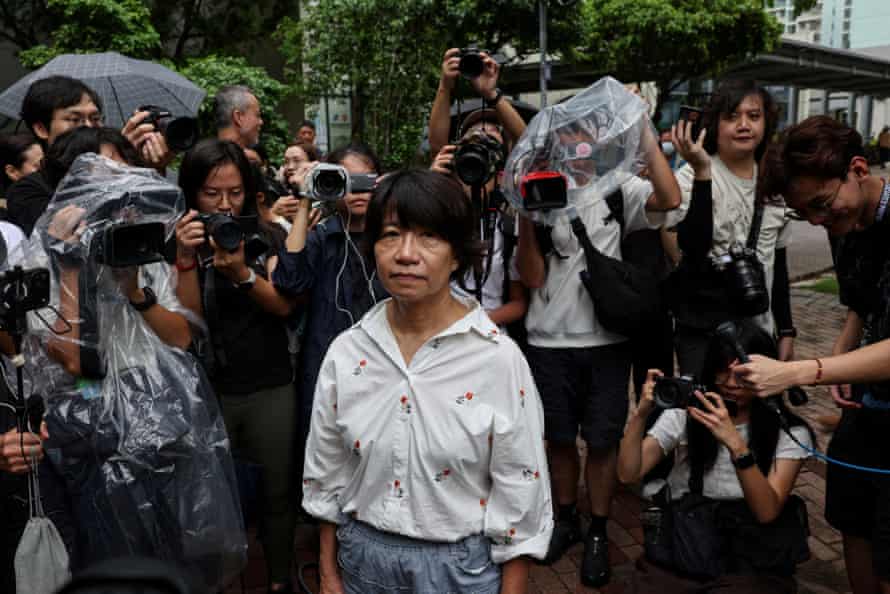 Organizadores de vigília na Praça Tiananmen condenados a sete anos de prisão em Hong Kong