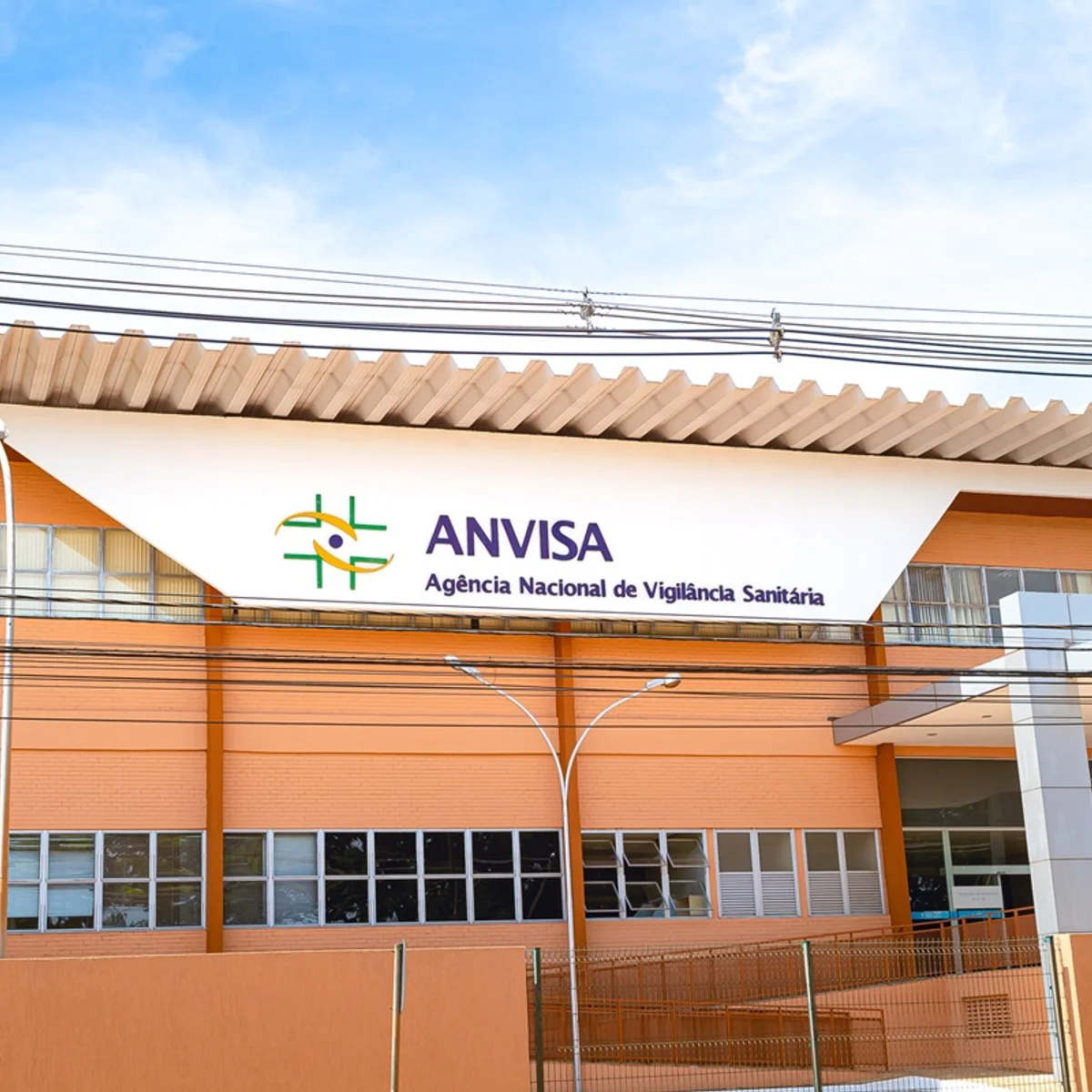 Anvisa determina recolhimento de suplementos vendidos de forma irregular