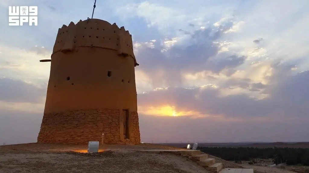 O histórico Observatório de Munikh da Arábia Saudita exibe a engenharia arquitetônica najdi