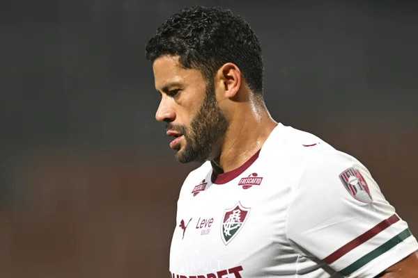 Cláusula contratual tira Hulk do jogo entre Atlético-MG e Fluminense