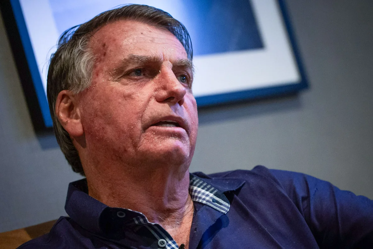 STM avança em processo que pode tirar a patente de Jair Bolsonaro