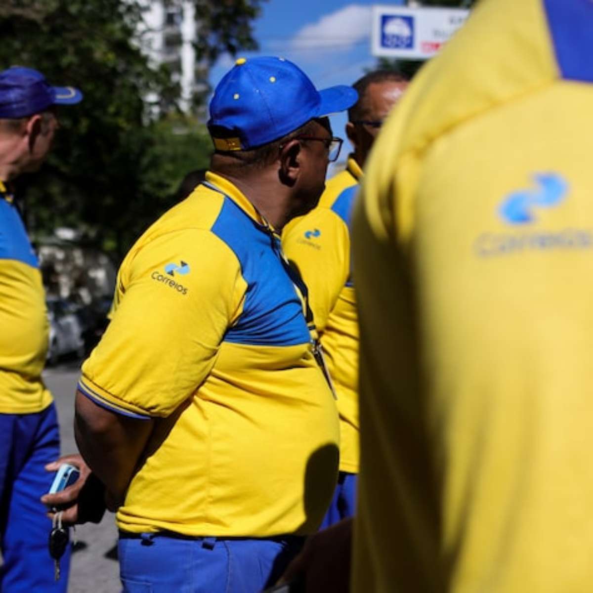 Funcionários dos Correios entram em greve em todo o país por tempo indeterminado