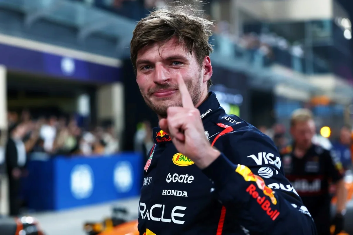 Verstappen conversou com Mercedes e McLaren antes de renovar com a Red Bull